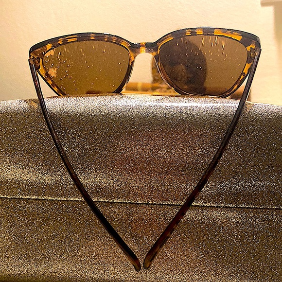 😎 NEW Tortoise Shell Shades - Picture 3 of 5